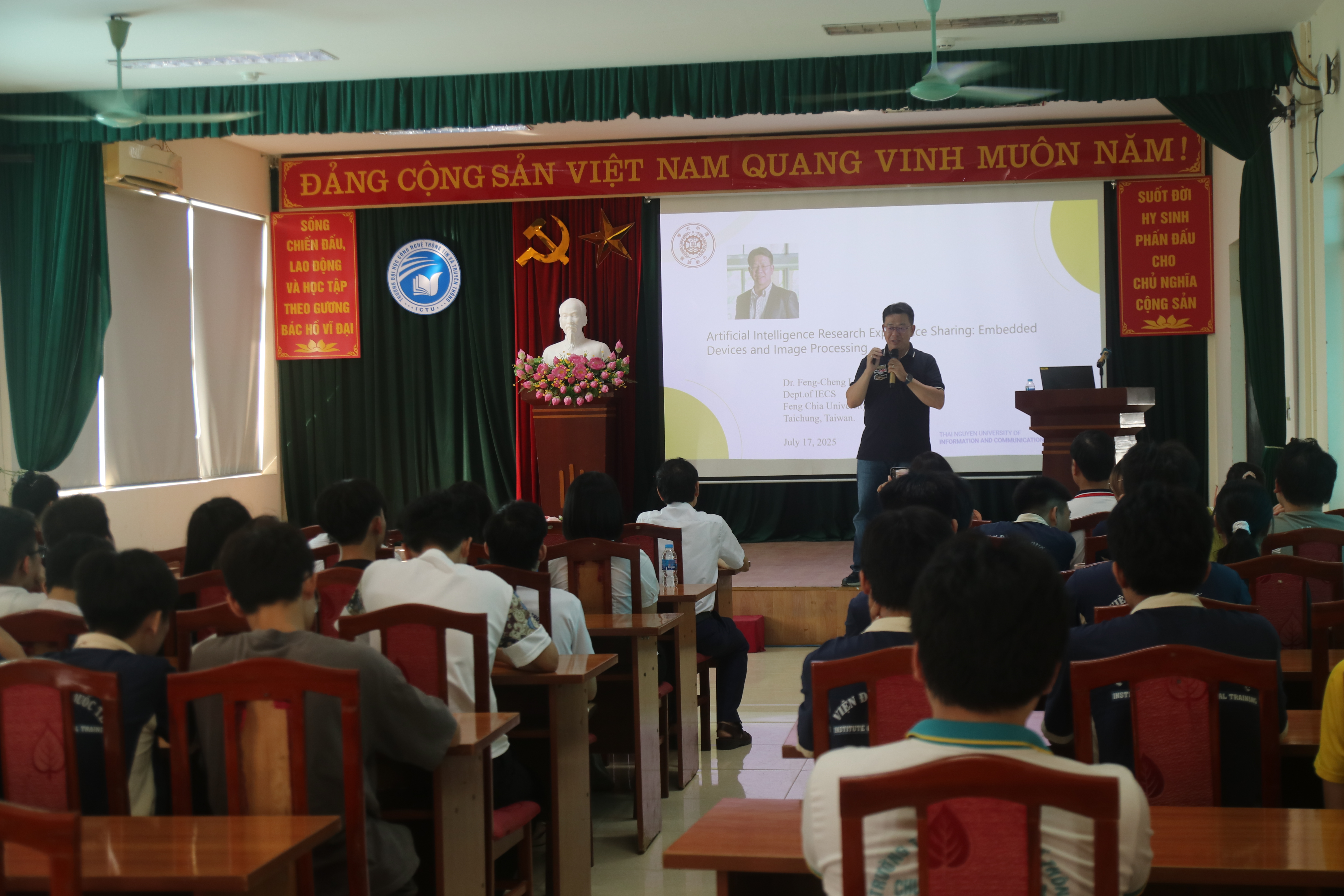 From Student to Discussion Partner